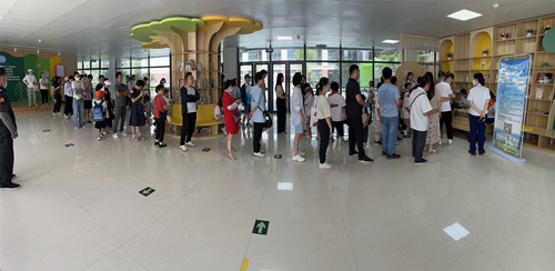 一卡通公司聯(lián)合鄭州地鐵集團(tuán)舉辦 “文明交通你我他,綠色出行進(jìn)校園”活動(dòng)